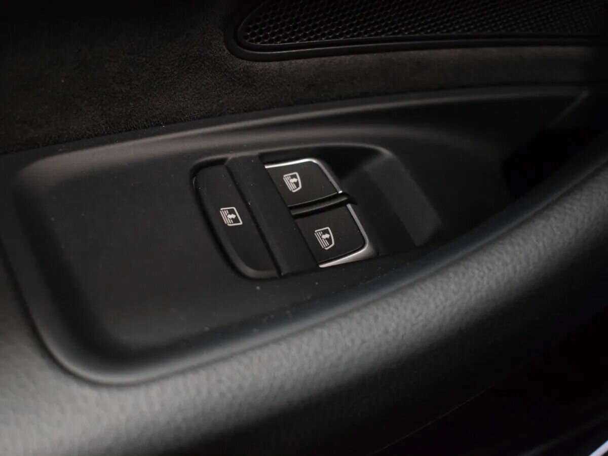 Б/У Ауди А8 2015 года. Фото: #27