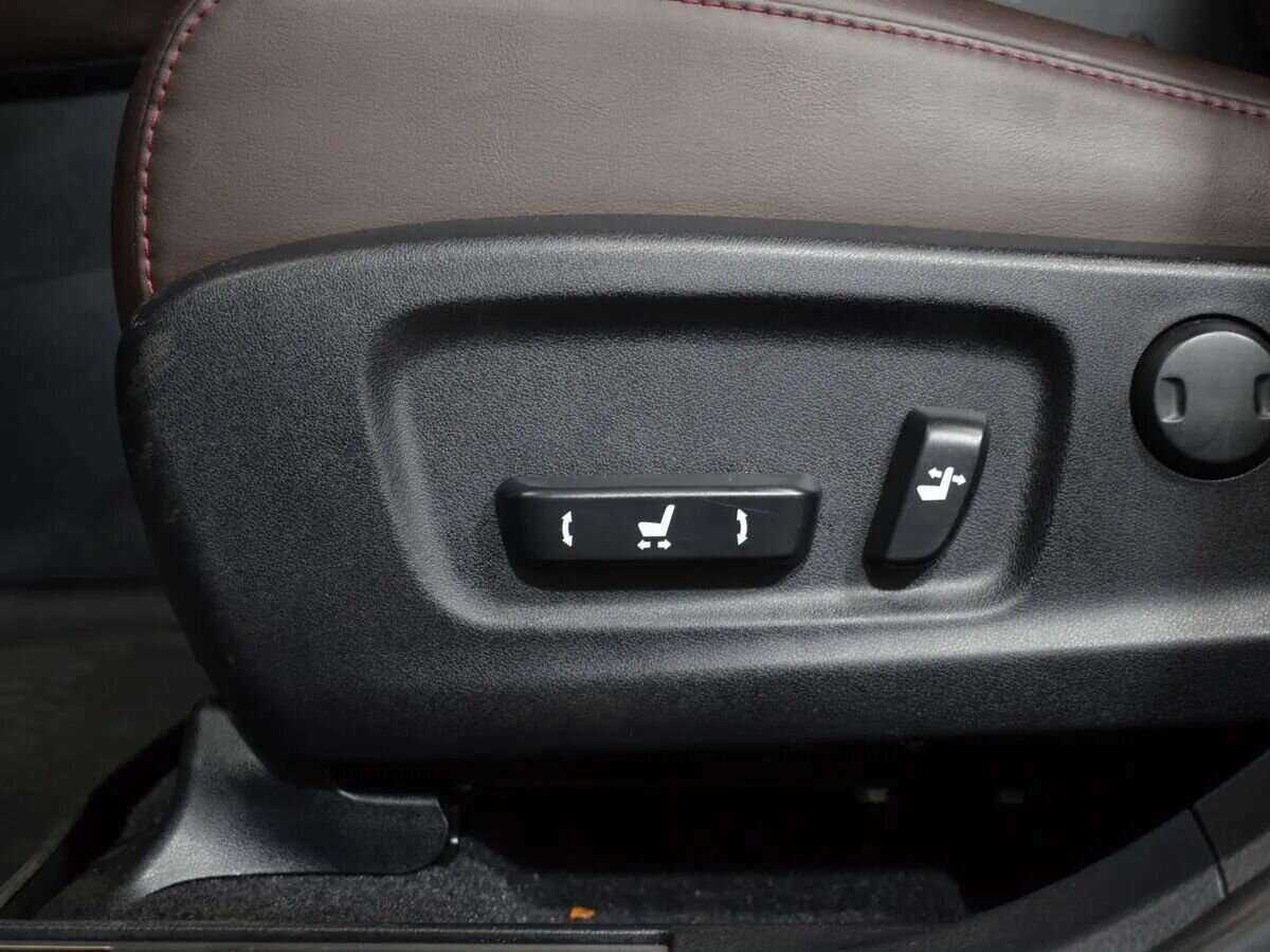 Б/У Лексус Р-Икс 2020 года. Фото: #15