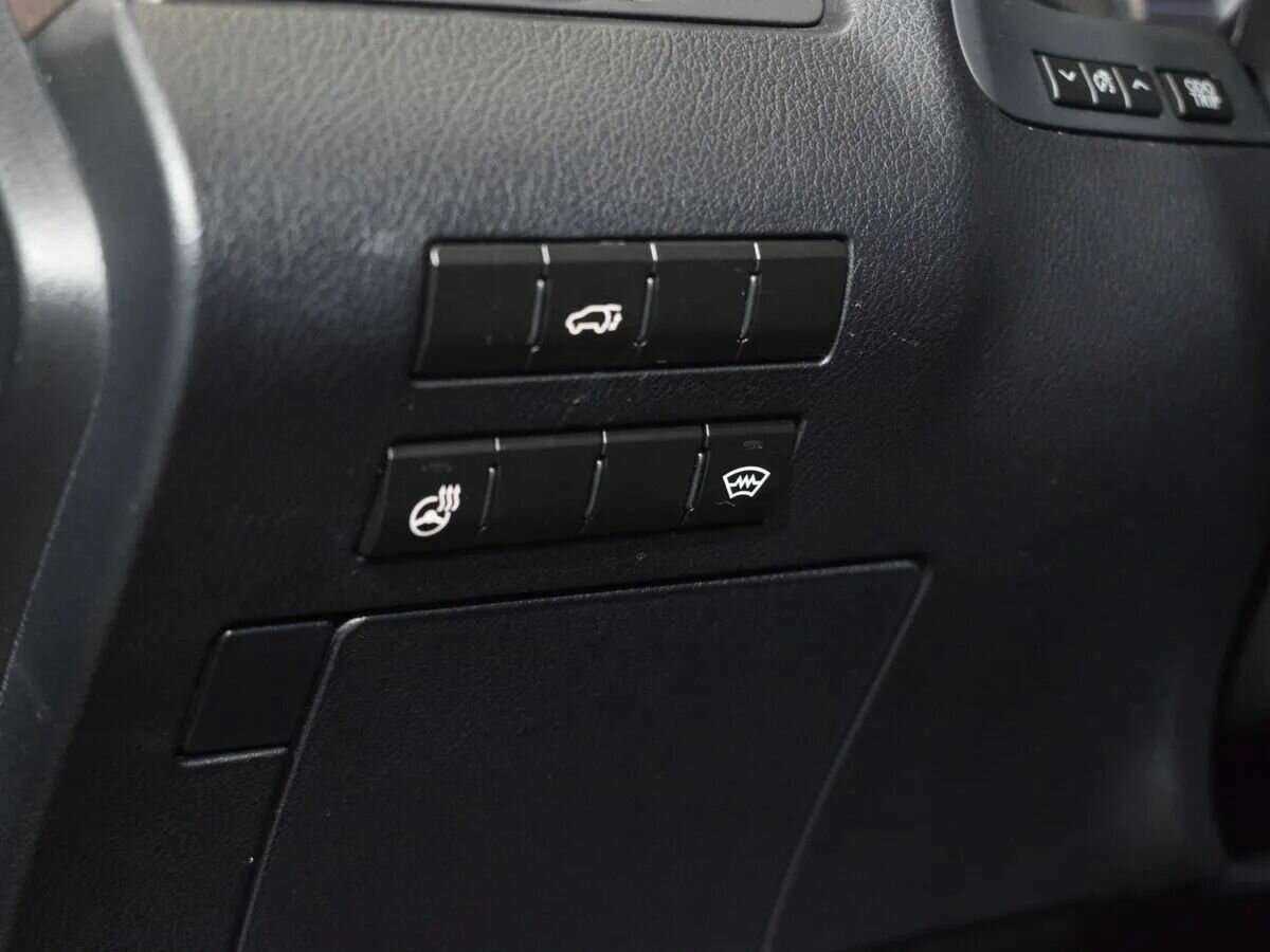 Б/У Лексус Р-Икс 2020 года. Фото: #18