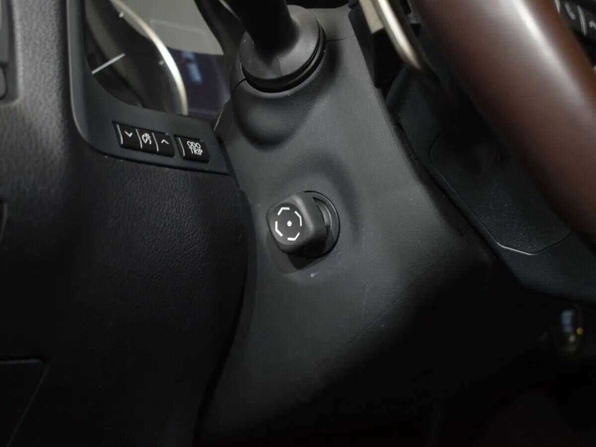 Б/У Лексус Р-Икс 2020 года. Фото: #19