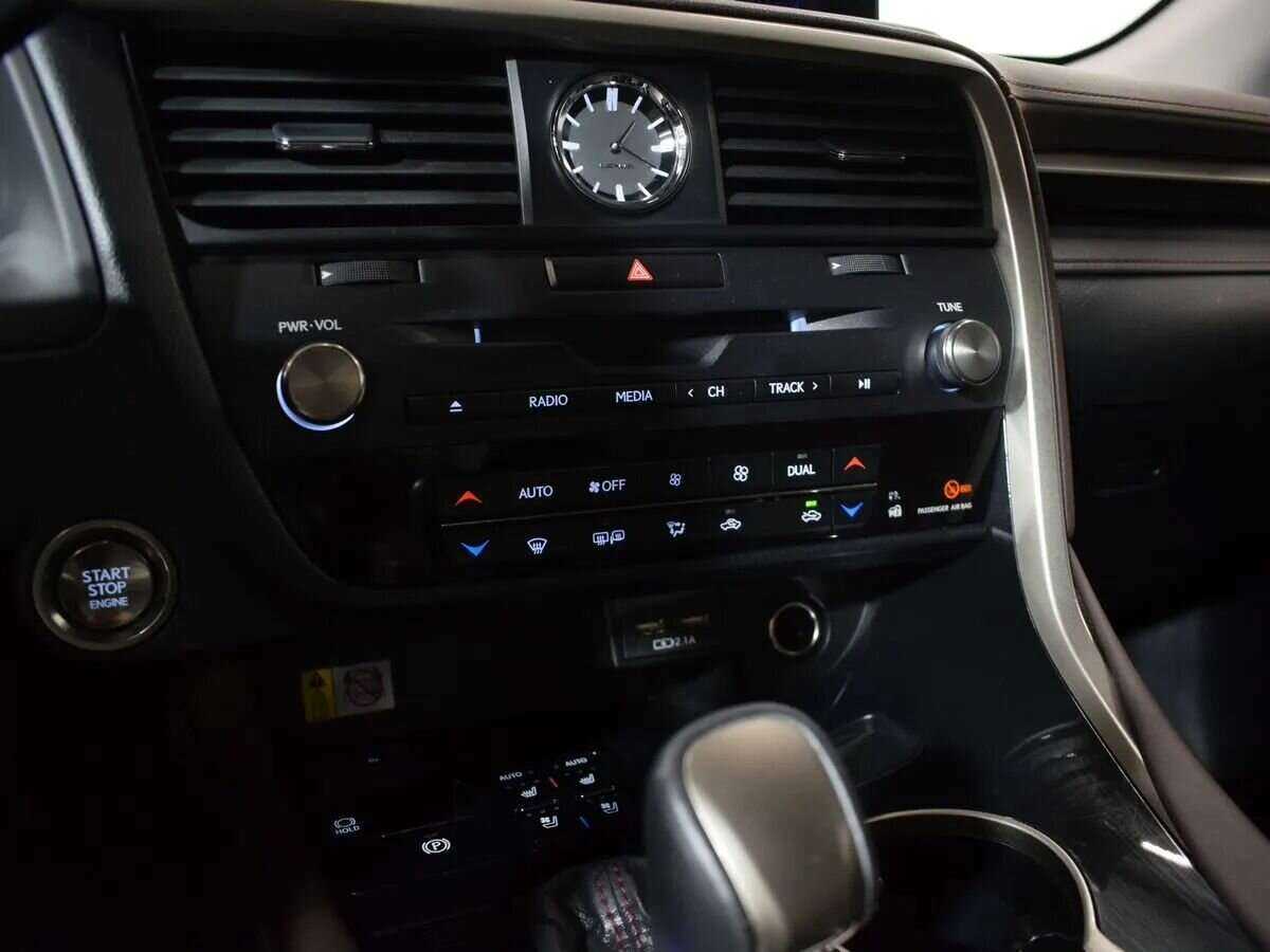 Б/У Лексус Р-Икс 2020 года. Фото: #22