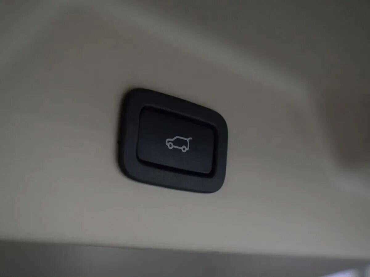 Б/У Лэнд Ровер Рэнж Ровер 2019 года. Фото: #3