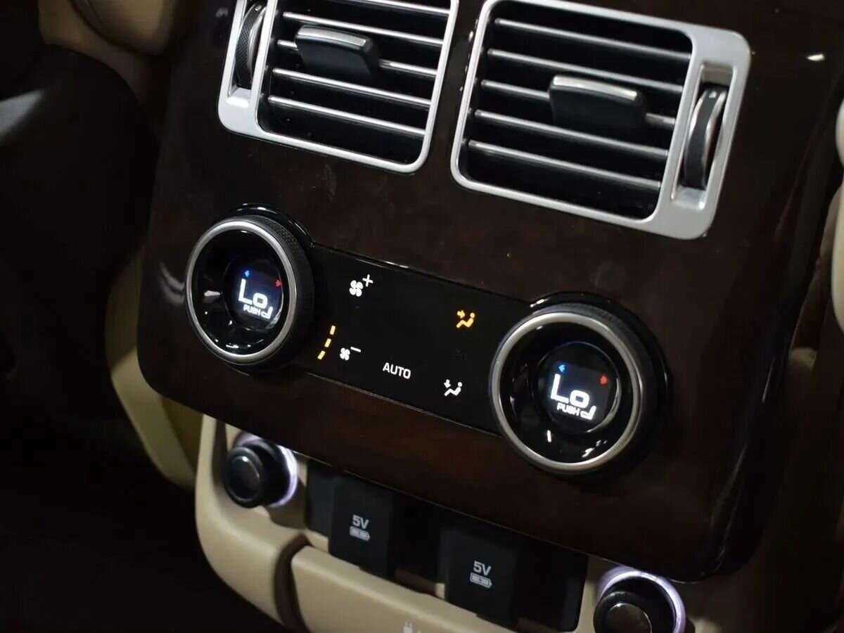 Б/У Лэнд Ровер Рэнж Ровер 2019 года. Фото: #21