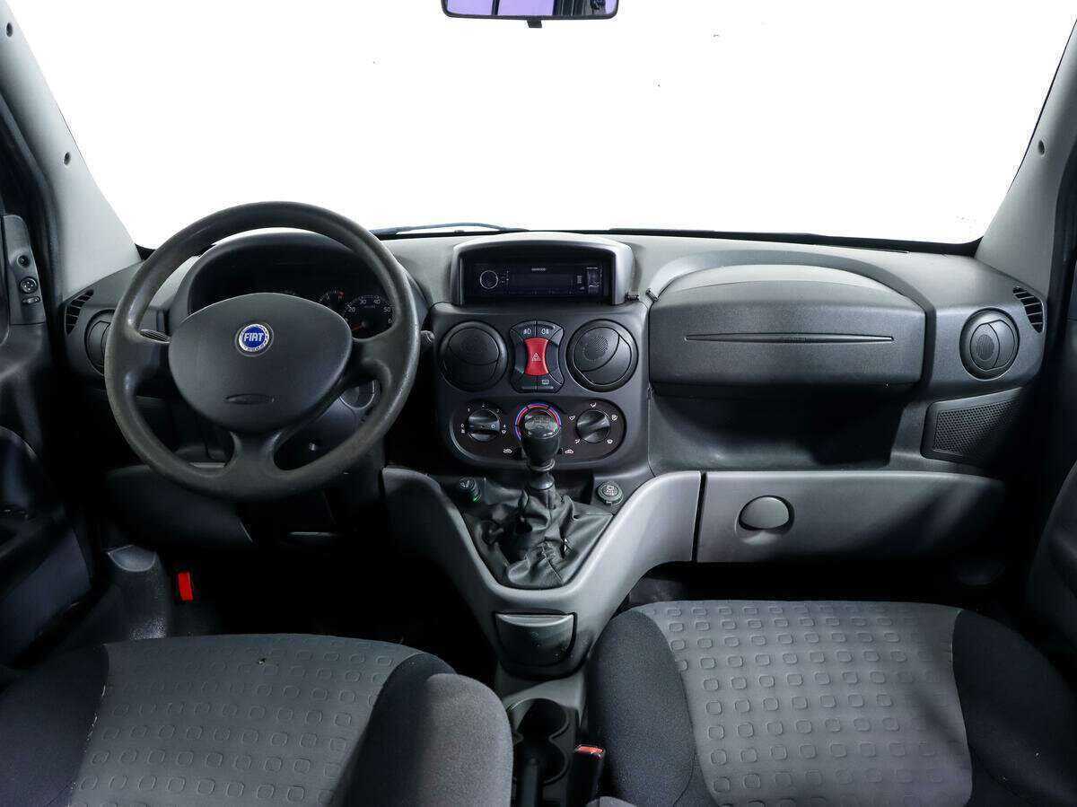 Б/У Фиат Добло 2008 года. Фото: #9