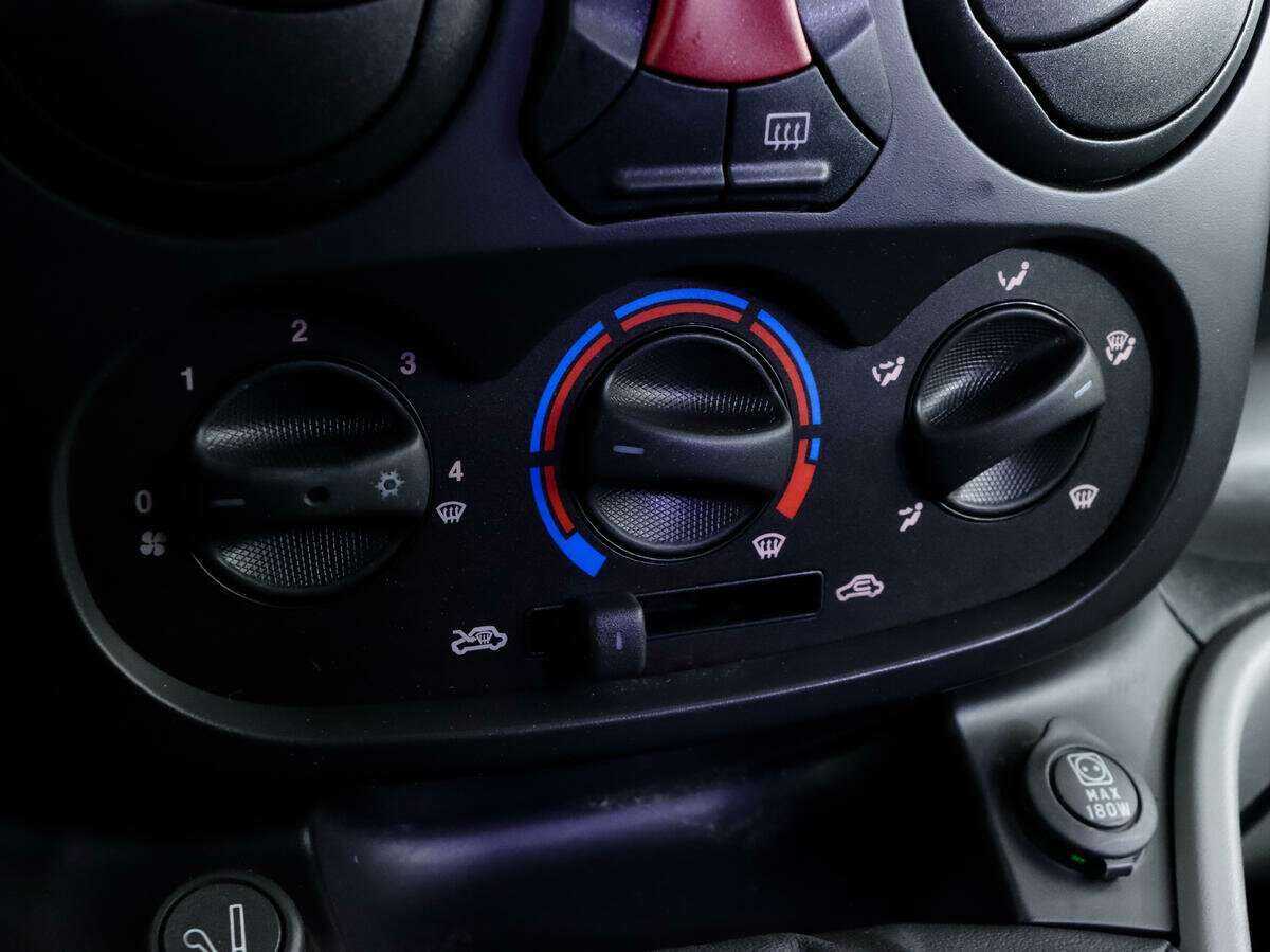 Б/У Фиат Добло 2008 года. Фото: #12