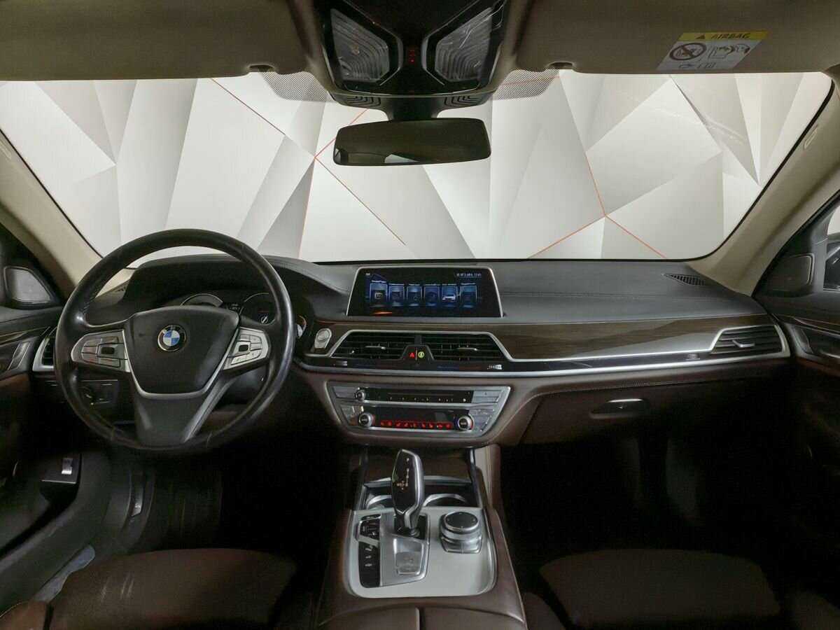 Б/У БМВ 7 серии 2015 года. Фото: #9