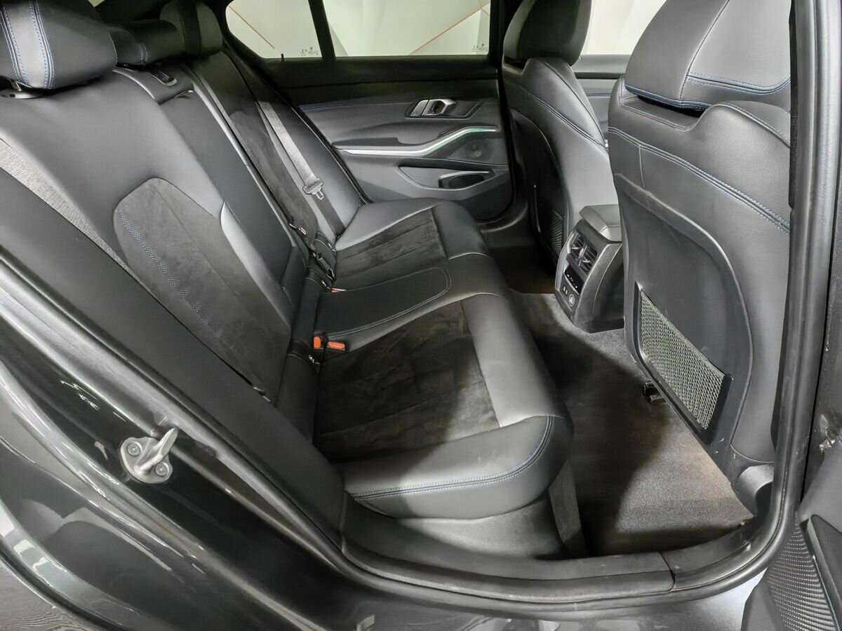 Б/У БМВ 3 серии 2020 года. Фото: #11