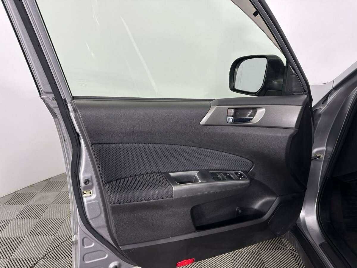 Б/У Субару Форестер 2011 года. Фото: #7