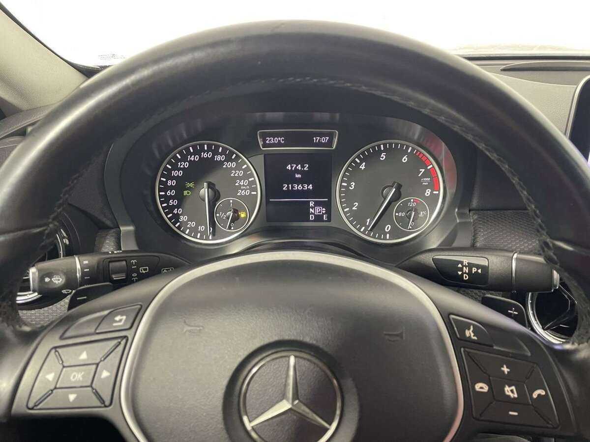 Б/У Мерседес-Бенц А-Класс 2014 года. Фото: #10