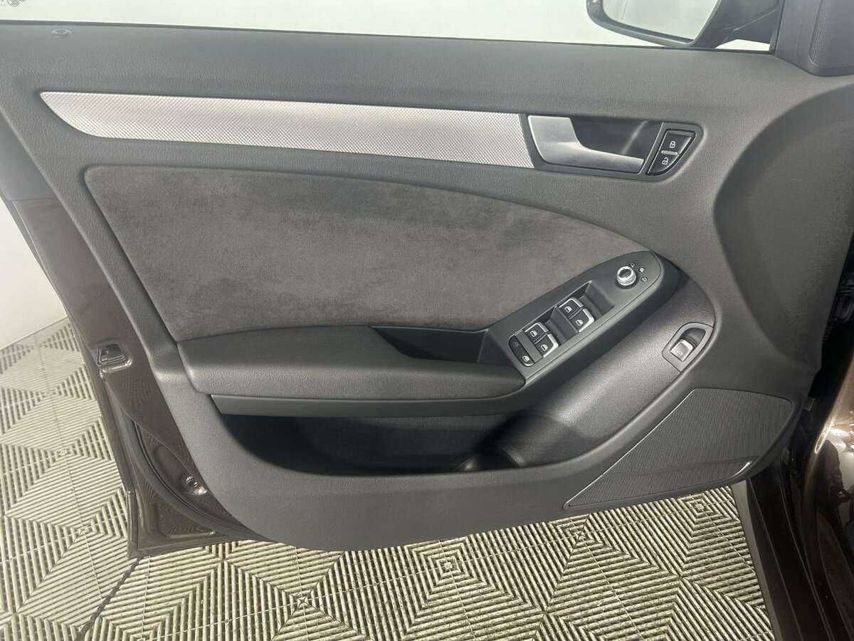 Б/У Ауди А4 2014 года. Фото: #7