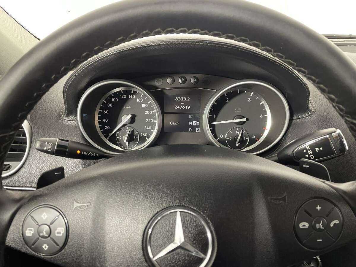 Б/У Мерседес-Бенц ГЛ-Класс 2010 года. Фото: #9