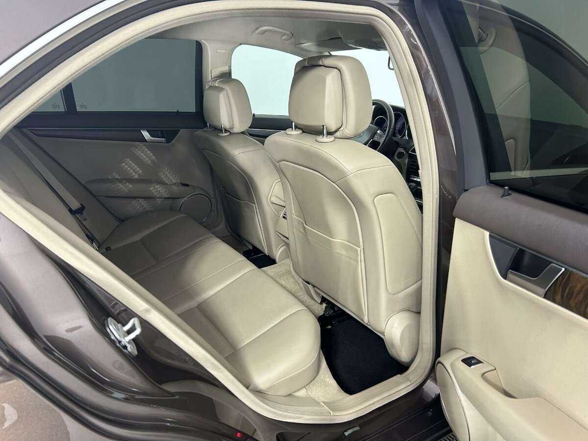 Б/У Мерседес-Бенц Ц-Класс 2013 года. Фото: #14