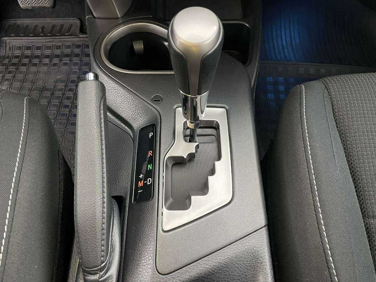 Б/У Тойота Рав4 2018 года. Фото: #12