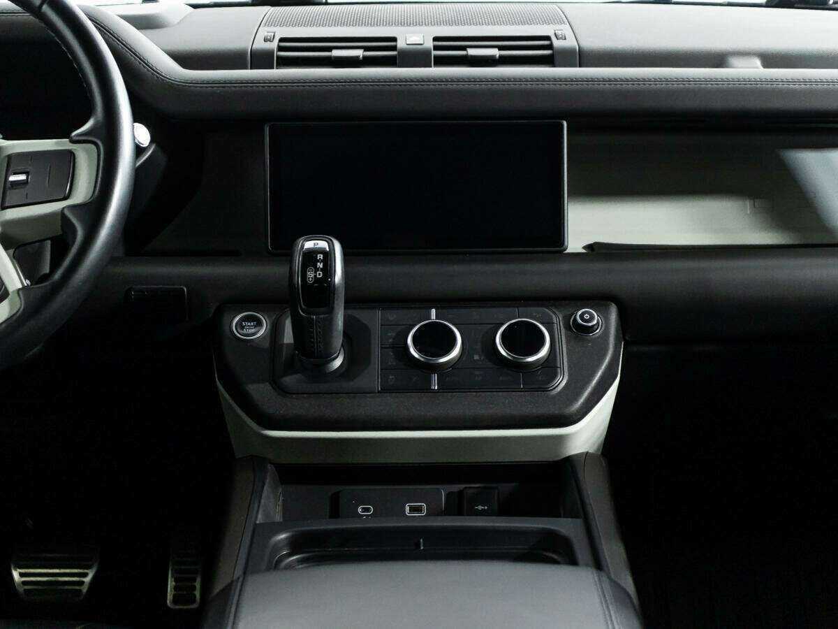 Б/У Лэнд Ровер Дефендер 2020 года. Фото: #12