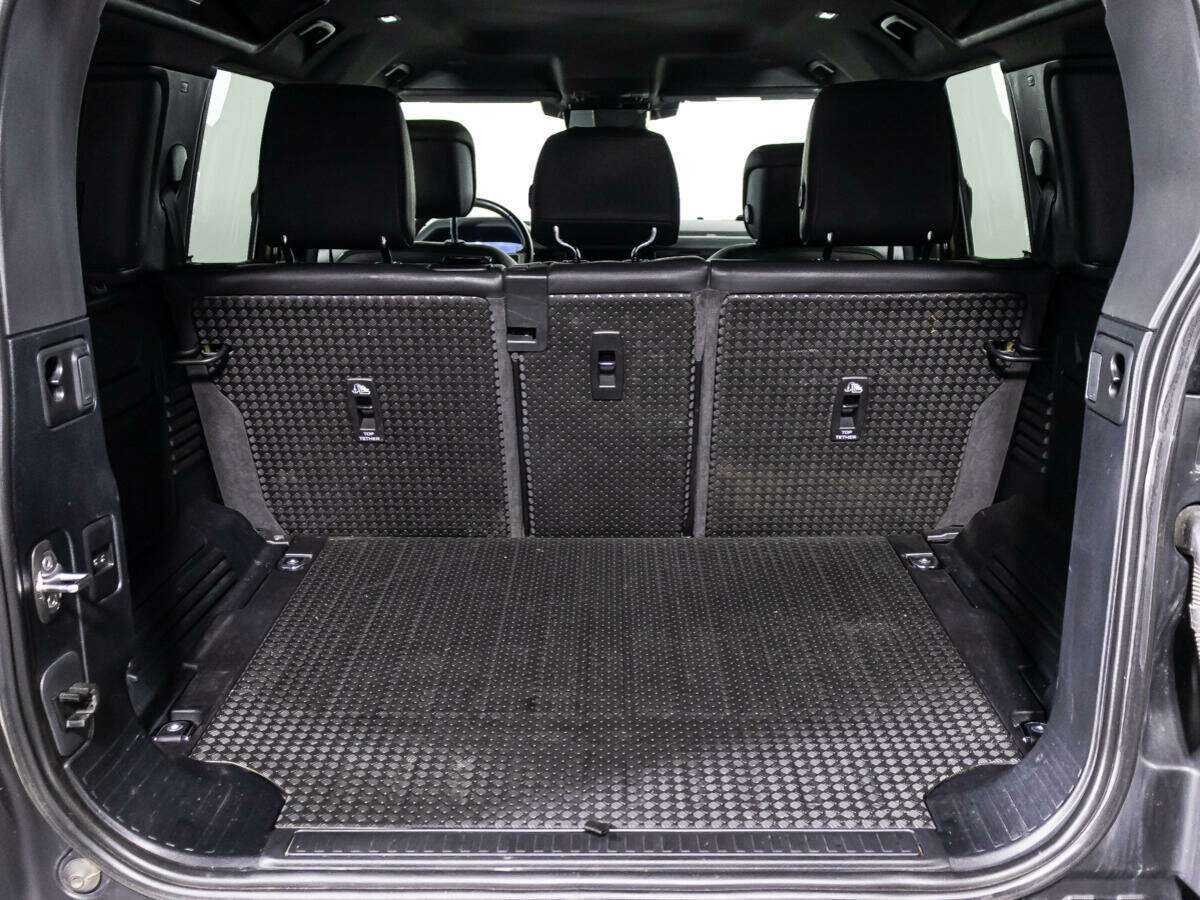 Б/У Лэнд Ровер Дефендер 2020 года. Фото: #13