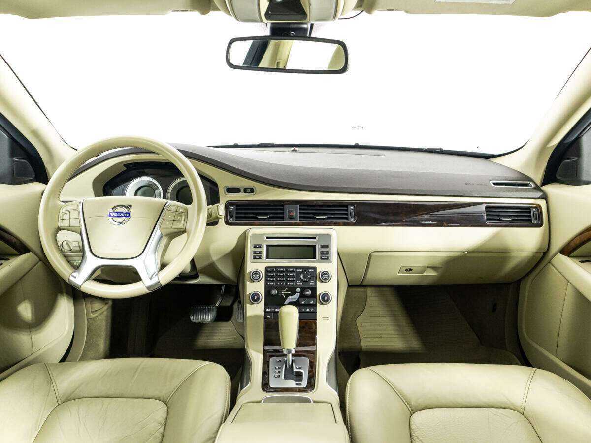 Б/У Вольво ИксЦ70 2010 года. Фото: #12