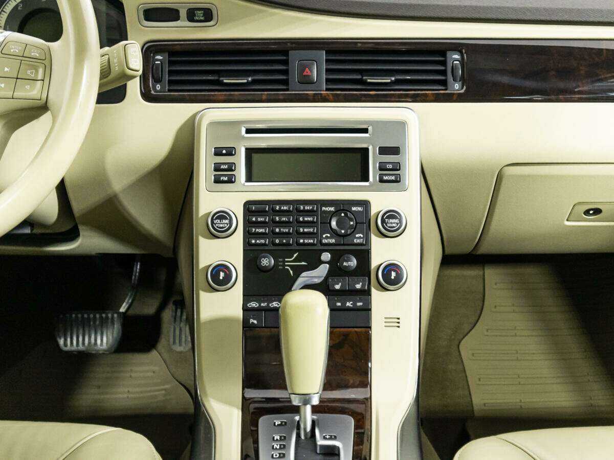 Б/У Вольво ИксЦ70 2010 года. Фото: #13