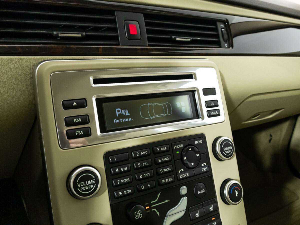 Б/У Вольво ИксЦ70 2010 года. Фото: #16