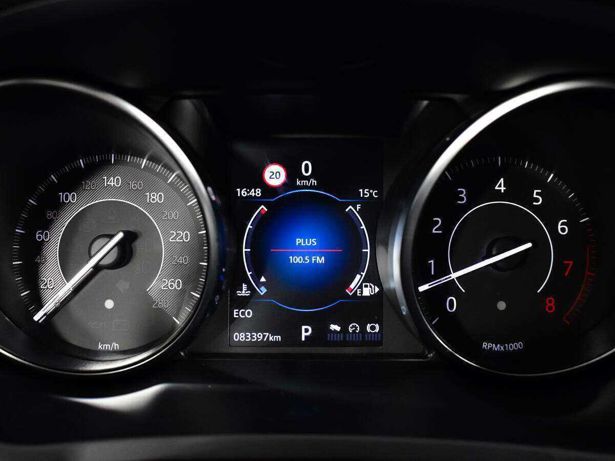 Б/У Ягуар Е-Пэйс 2018 года. Фото: #8