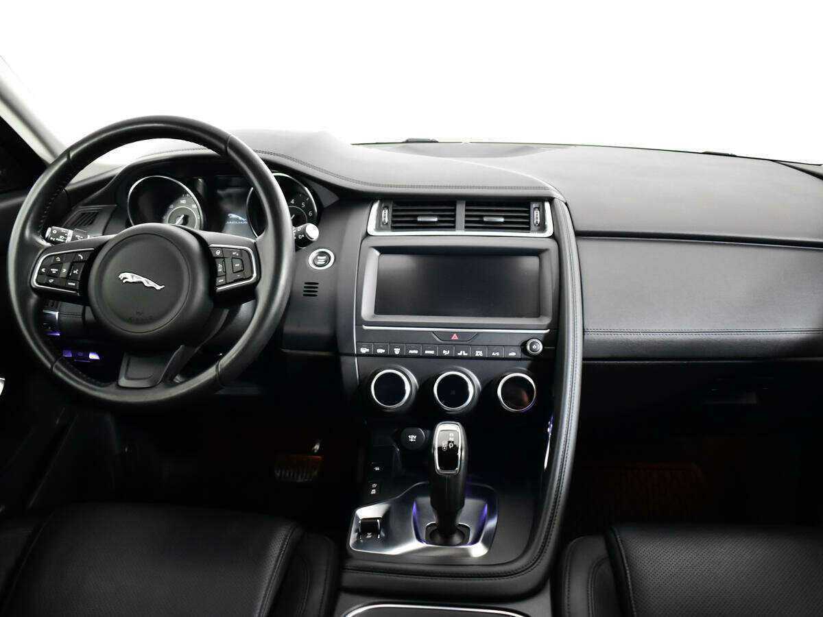 Б/У Ягуар Е-Пэйс 2018 года. Фото: #9