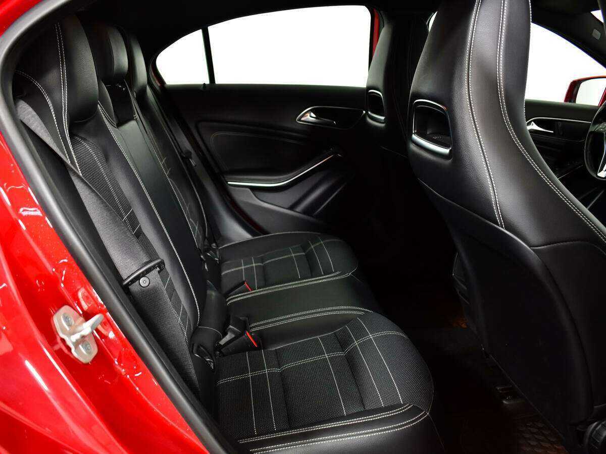 Б/У Мерседес-Бенц А-Класс 2013 года. Фото: #9