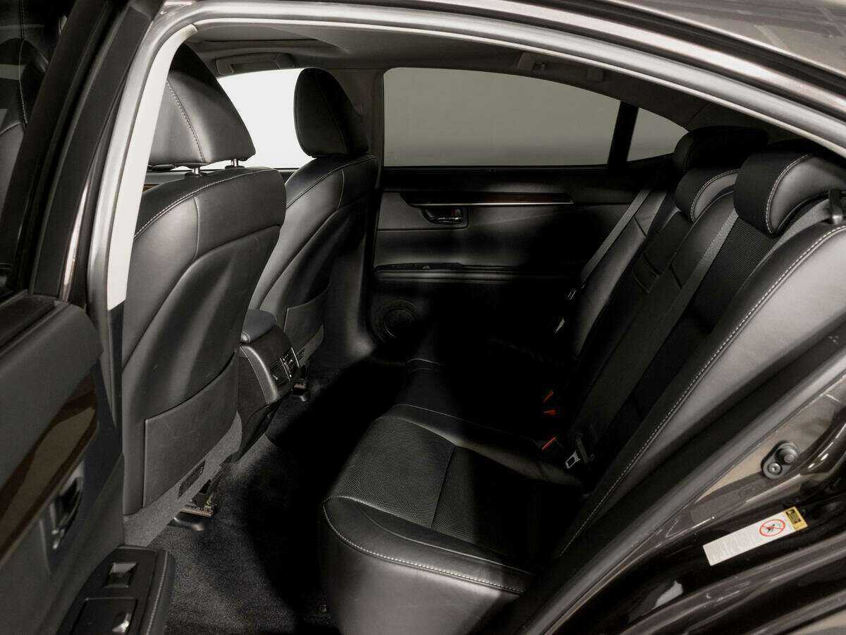 Б/У Лексус ЕС 2013 года. Фото: #9