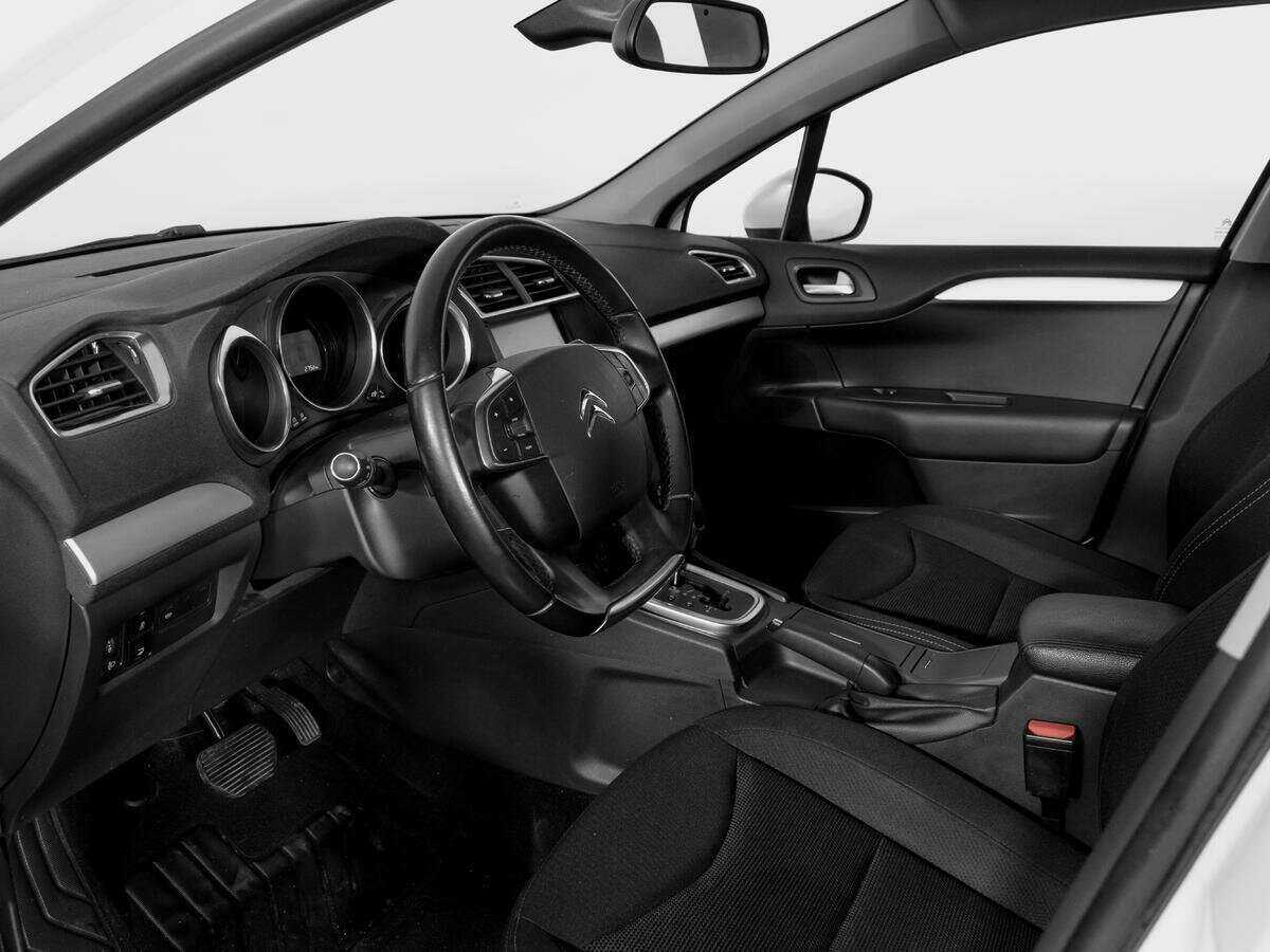 Б/У Ситроен Ц4 2016 года. Фото: #14