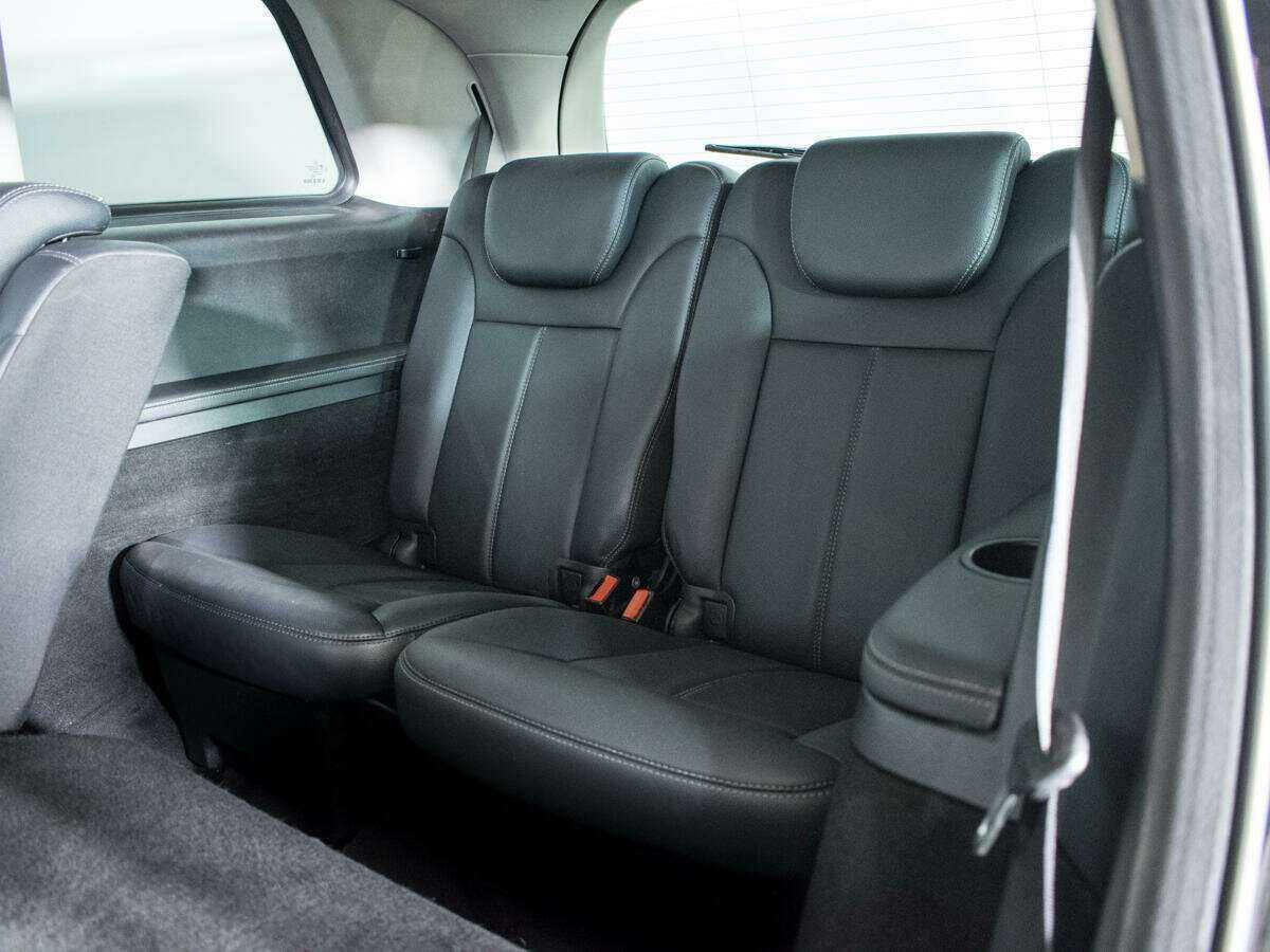 Б/У Мерседес-Бенц ГЛ-Класс 2009 года. Фото: #12