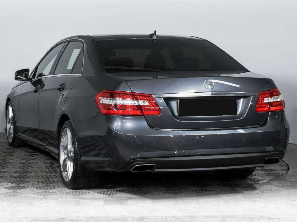 Б/У Мерседес-Бенц Е-Класс 2012 года. Фото: #6
