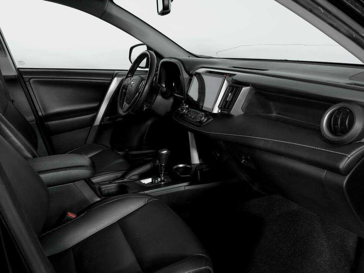 Б/У Тойота Рав4 2016 года. Фото: #8