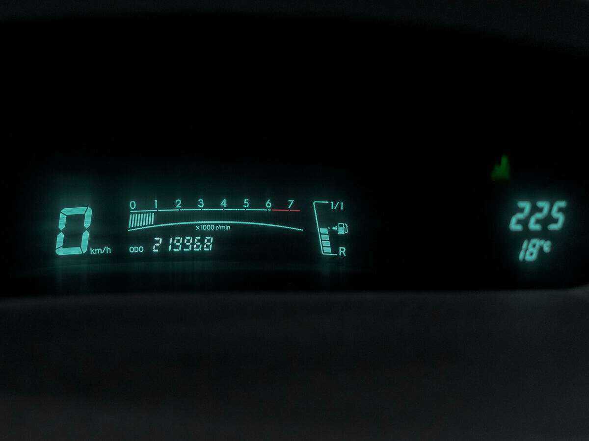 Б/У Тойота Ярис 2010 года. Фото: #10