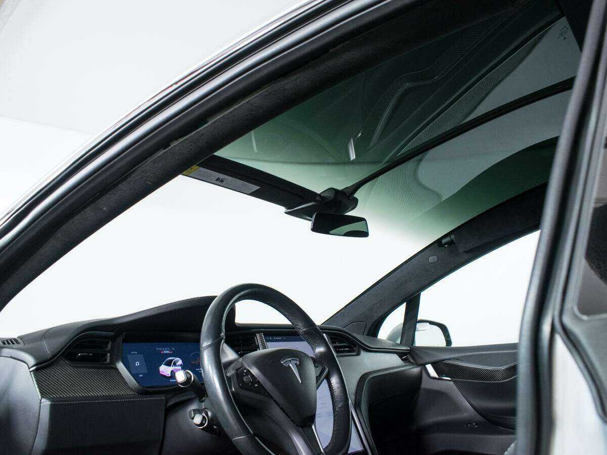 Б/У Тесла Модел Икс 2018 года. Фото: #14