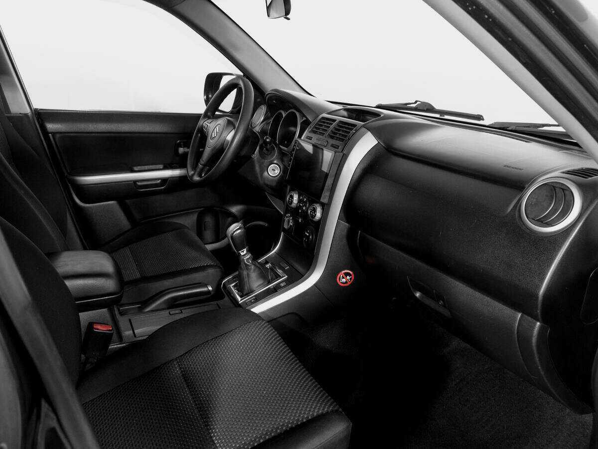 Б/У Сузуки Гранд Витара 2005 года. Фото: #8