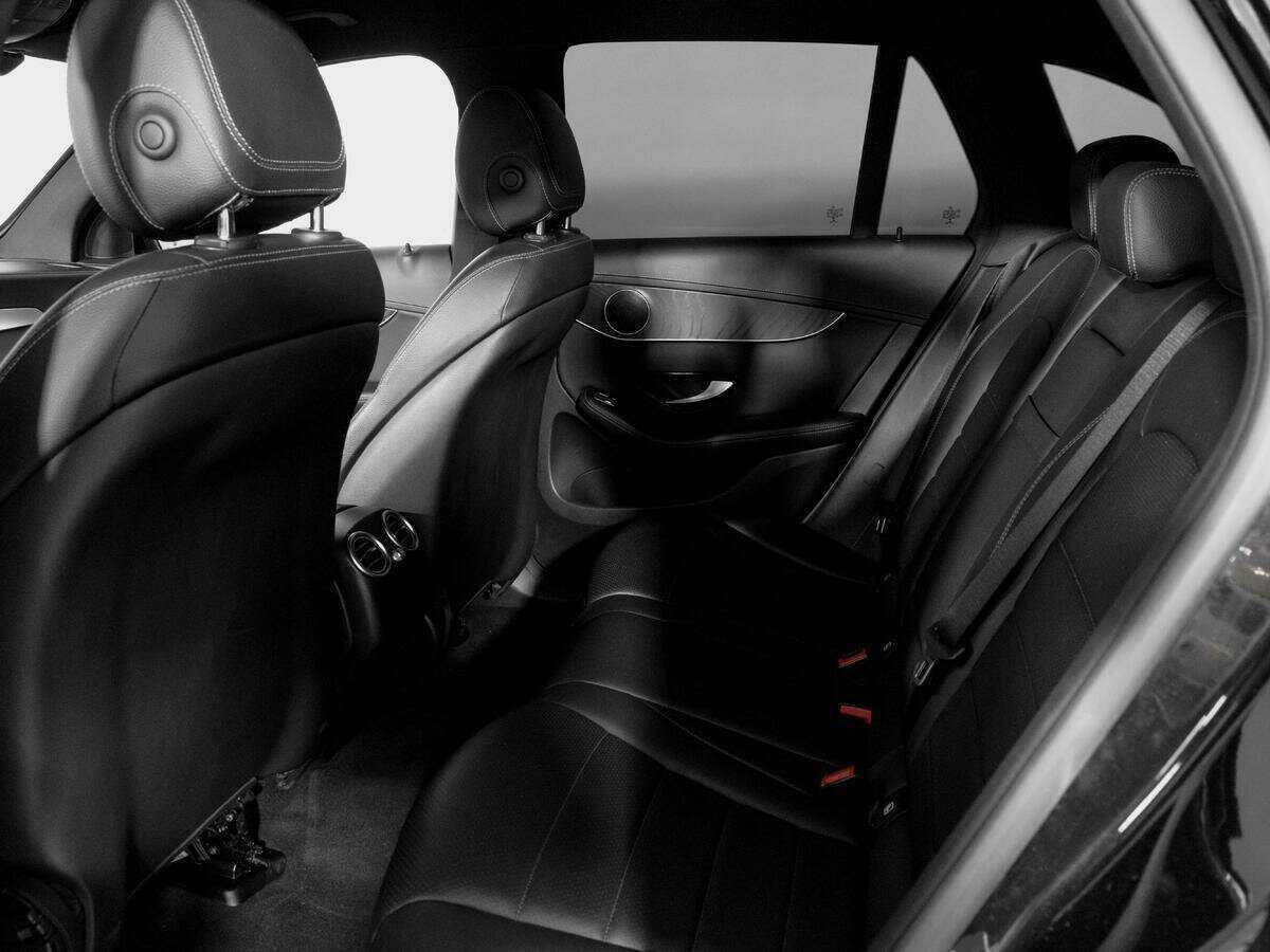 Б/У Мерседес-Бенц ГЛЦ 2018 года. Фото: #9