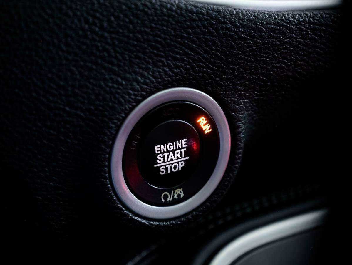 Б/У Додж Челленджер 2020 года. Фото: #15