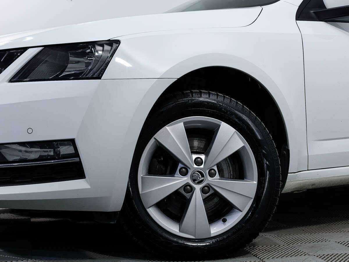 Б/У Шкода Октавия 2019 года. Фото: #8