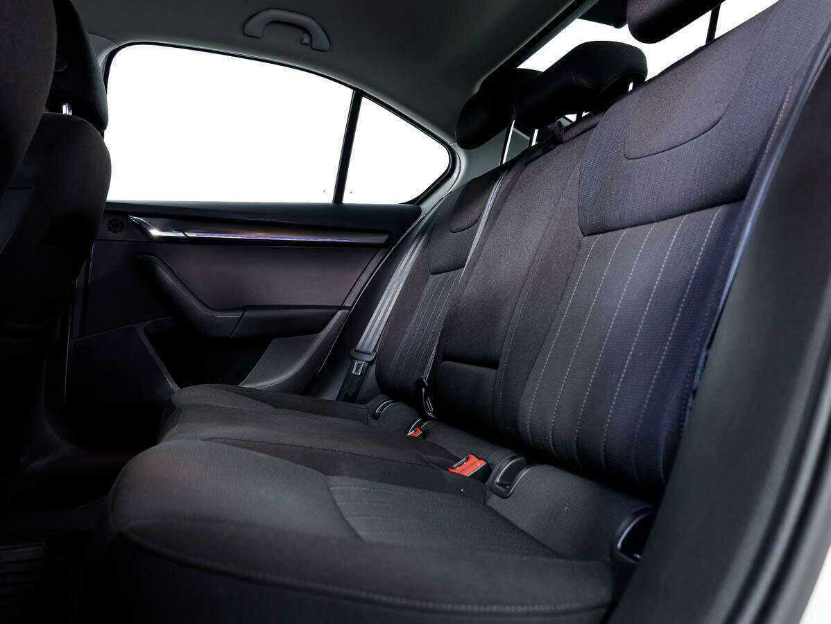 Б/У Шкода Октавия 2019 года. Фото: #12