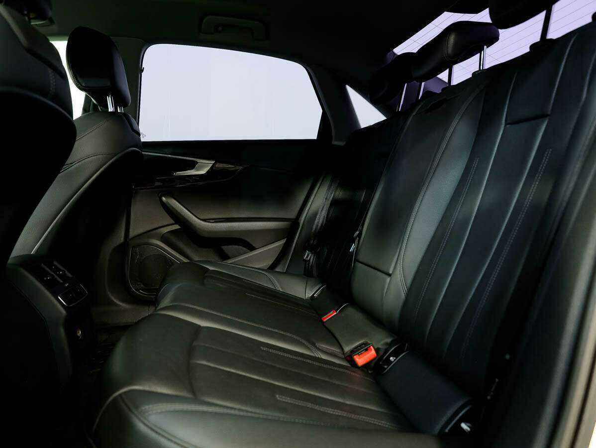 Б/У Ауди А4 2015 года. Фото: #13