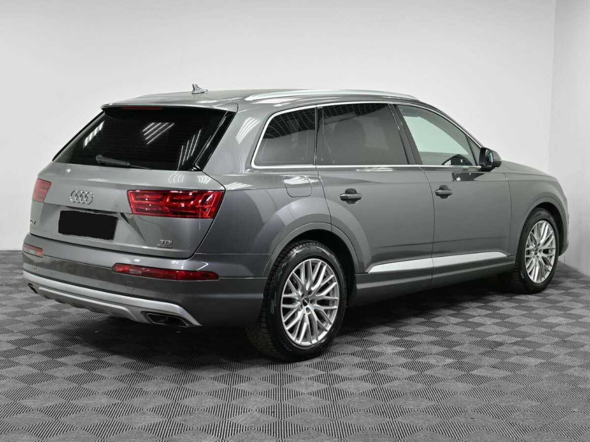 Б/У Ауди К7 2017 года. Фото: #1