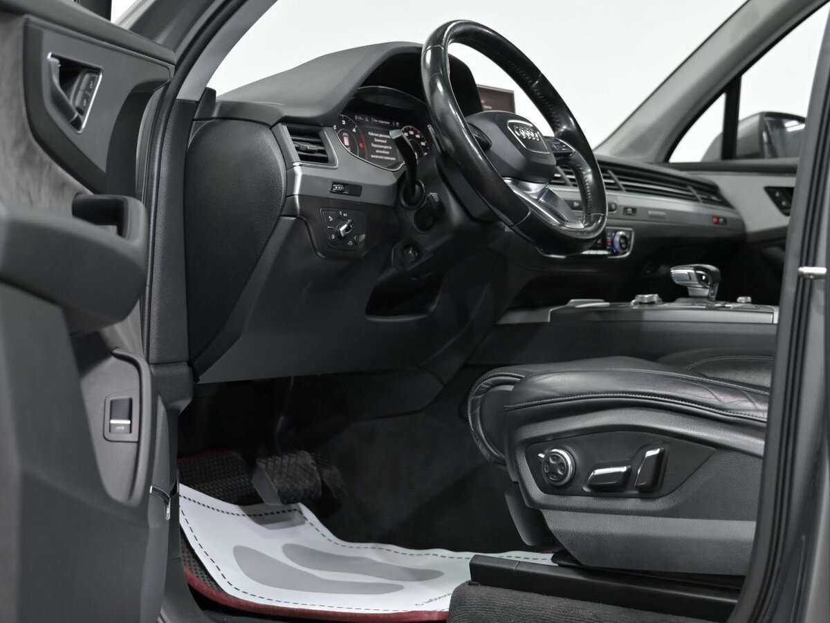 Б/У Ауди К7 2017 года. Фото: #6