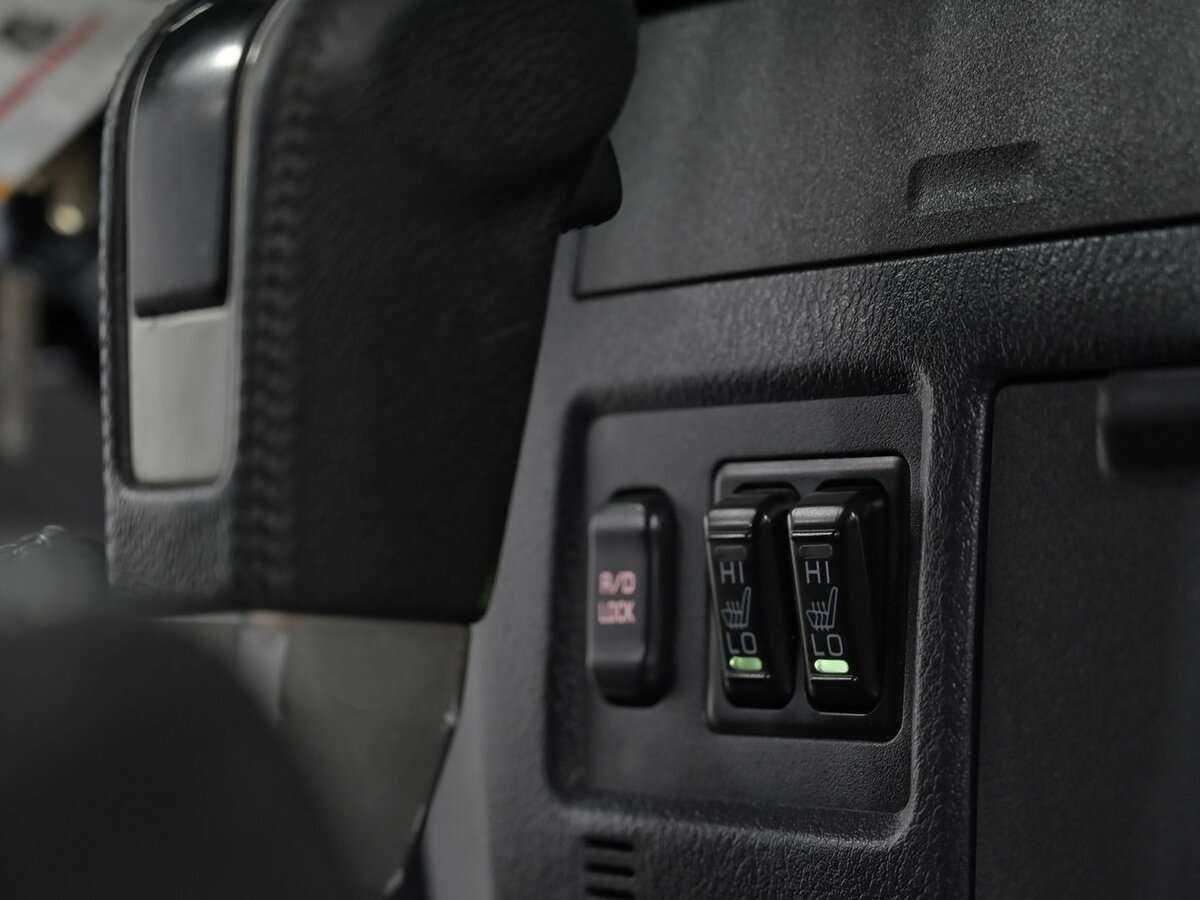 Б/У Митсубиши Паджеро 2010 года. Фото: #11