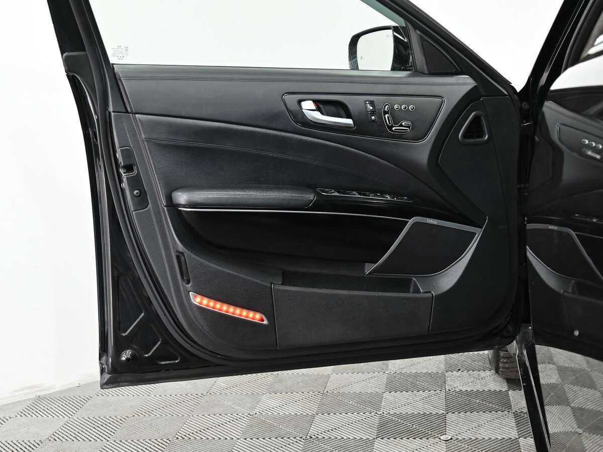 Б/У Киа Куорис 2013 года. Фото: #14