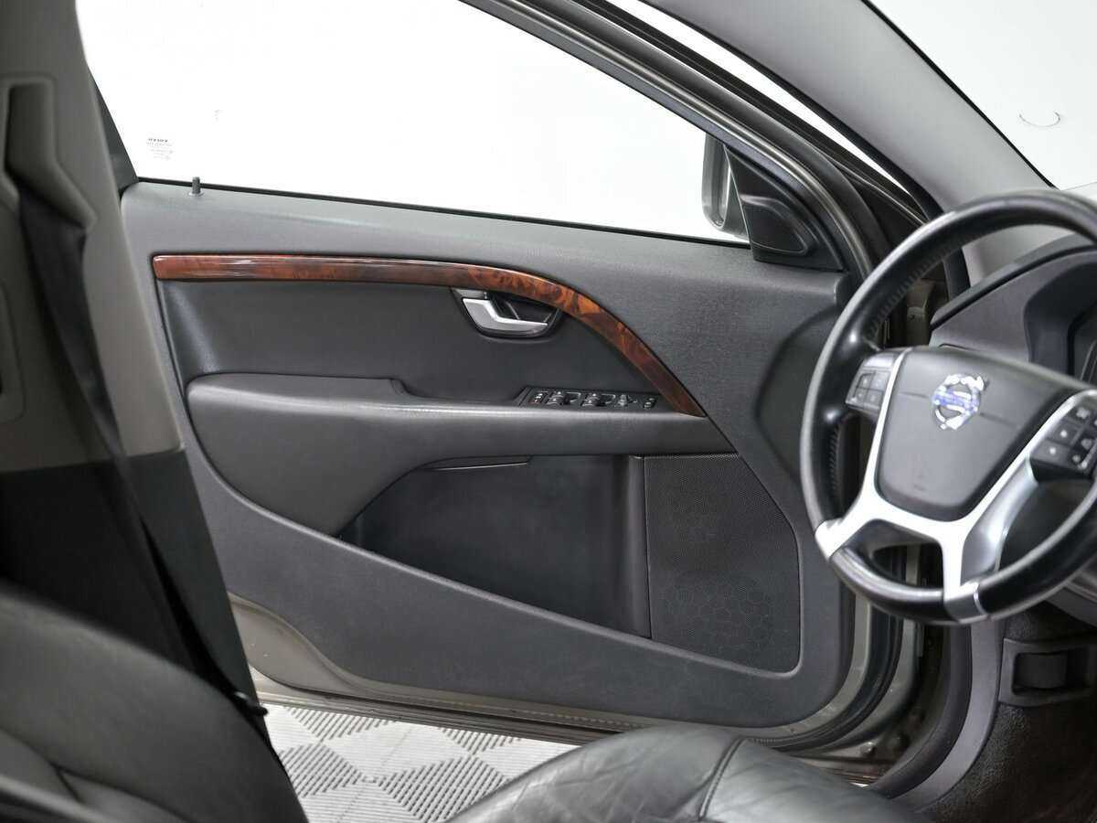 Б/У Вольво ИксЦ70 2010 года. Фото: #10