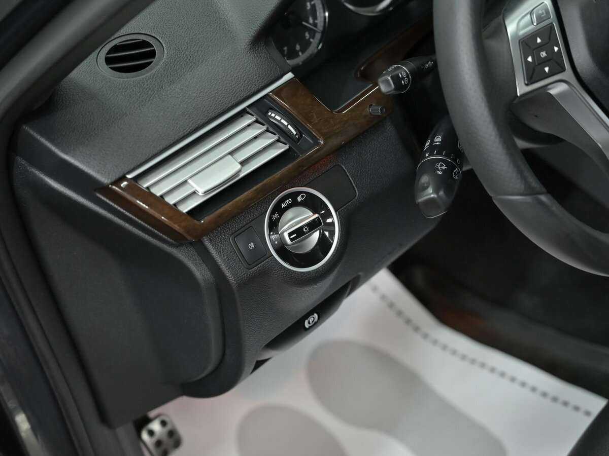 Б/У Мерседес-Бенц Е-Класс 2012 года. Фото: #8