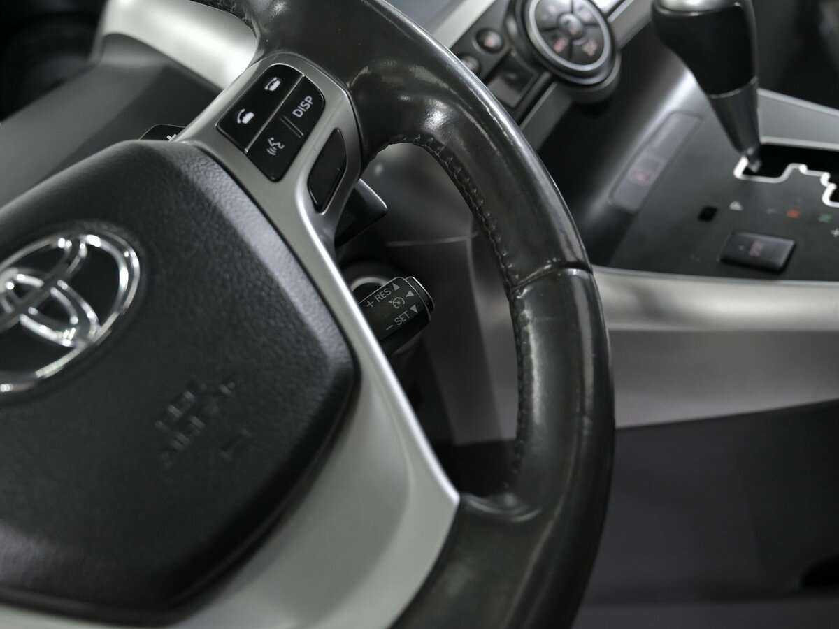 Б/У Тойота Версо 2015 года. Фото: #11