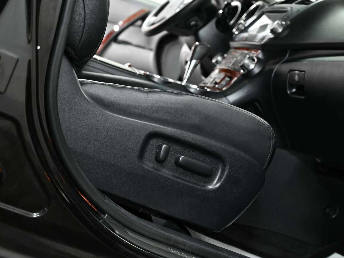 Б/У Тойота Хайлэндер 2011 года. Фото: #11