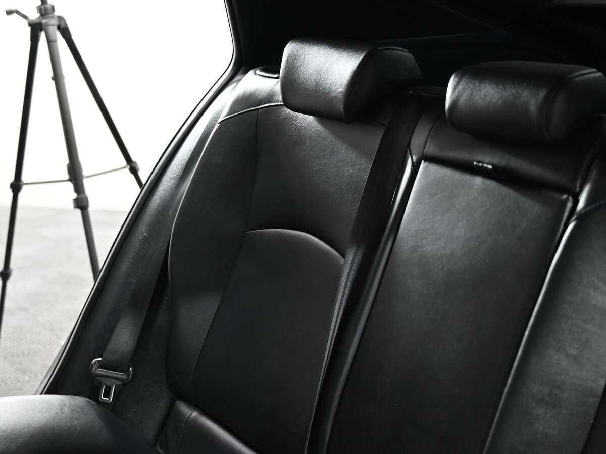 Б/У Тойота Приус 2016 года. Фото: #12