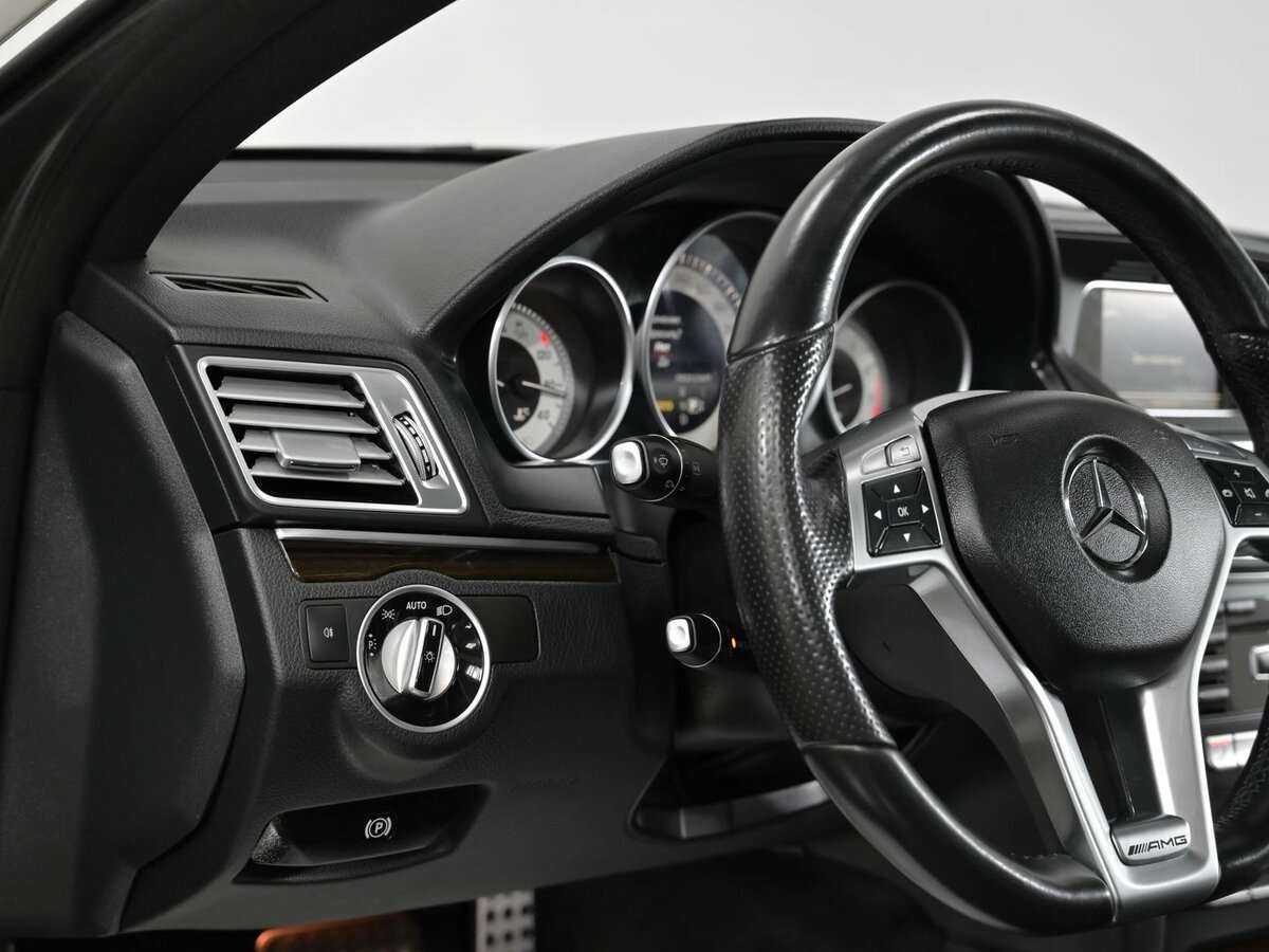 Б/У Мерседес-Бенц Е-Класс 2014 года. Фото: #7