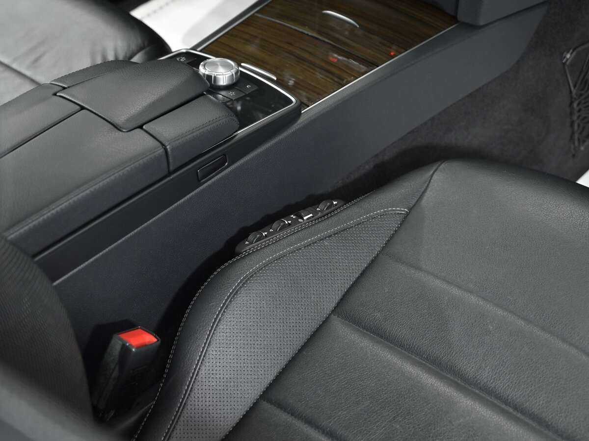 Б/У Мерседес-Бенц Е-Класс 2014 года. Фото: #17