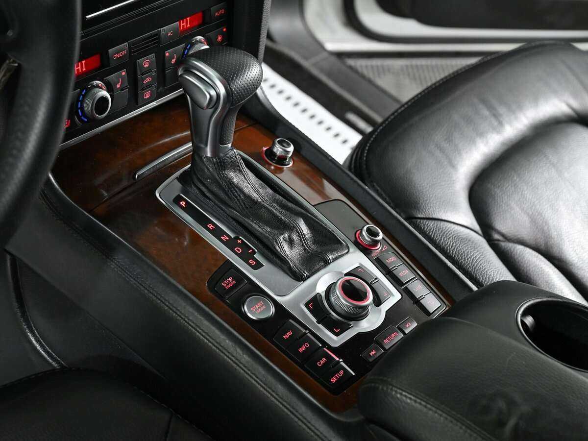 Б/У Ауди К7 2010 года. Фото: #8